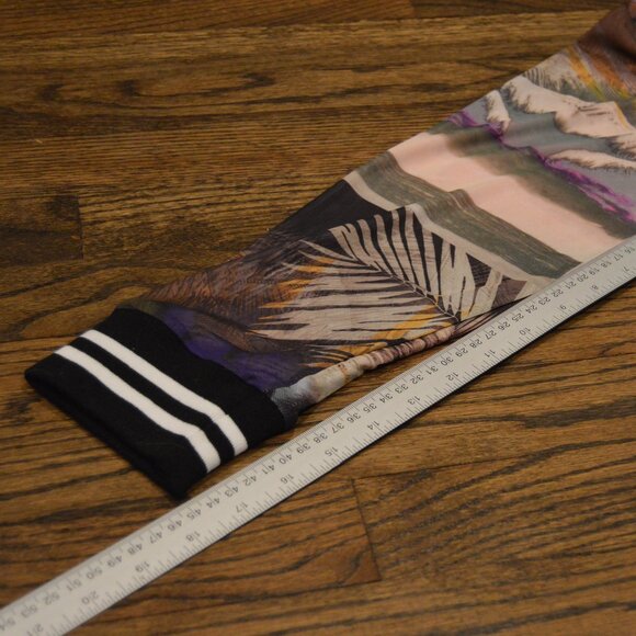 Save the Faith Brand~Boutique~NWT~Large~Short Zip up Jacket~Reversible~Nylon~ - Picture 14 of 15